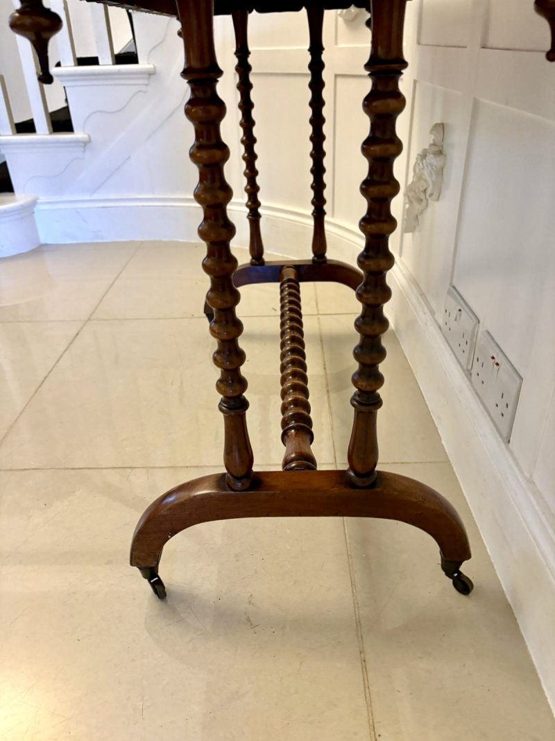 Antique Victorian Quality Mahogany Side/Lamp Table - Image 9